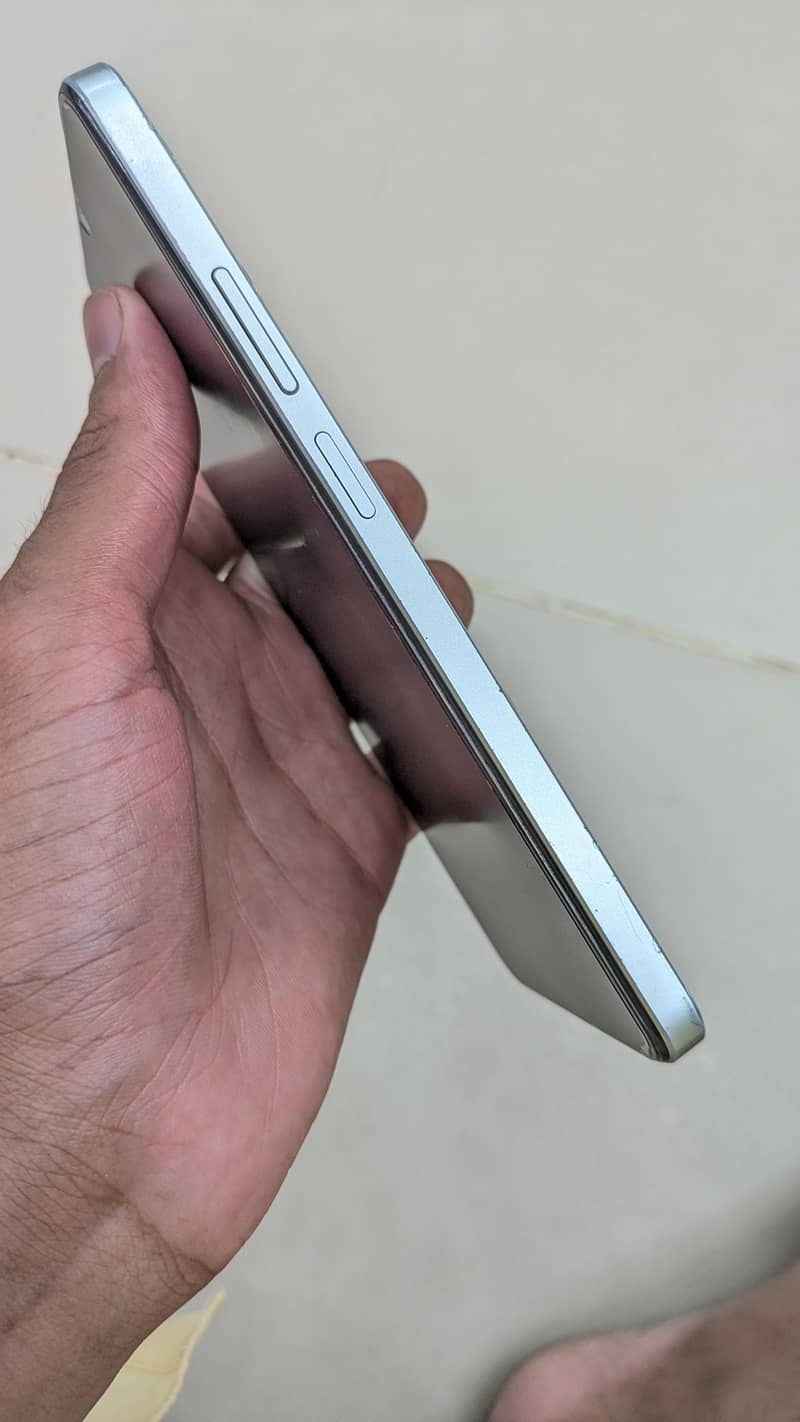 Realme Note 60x 4