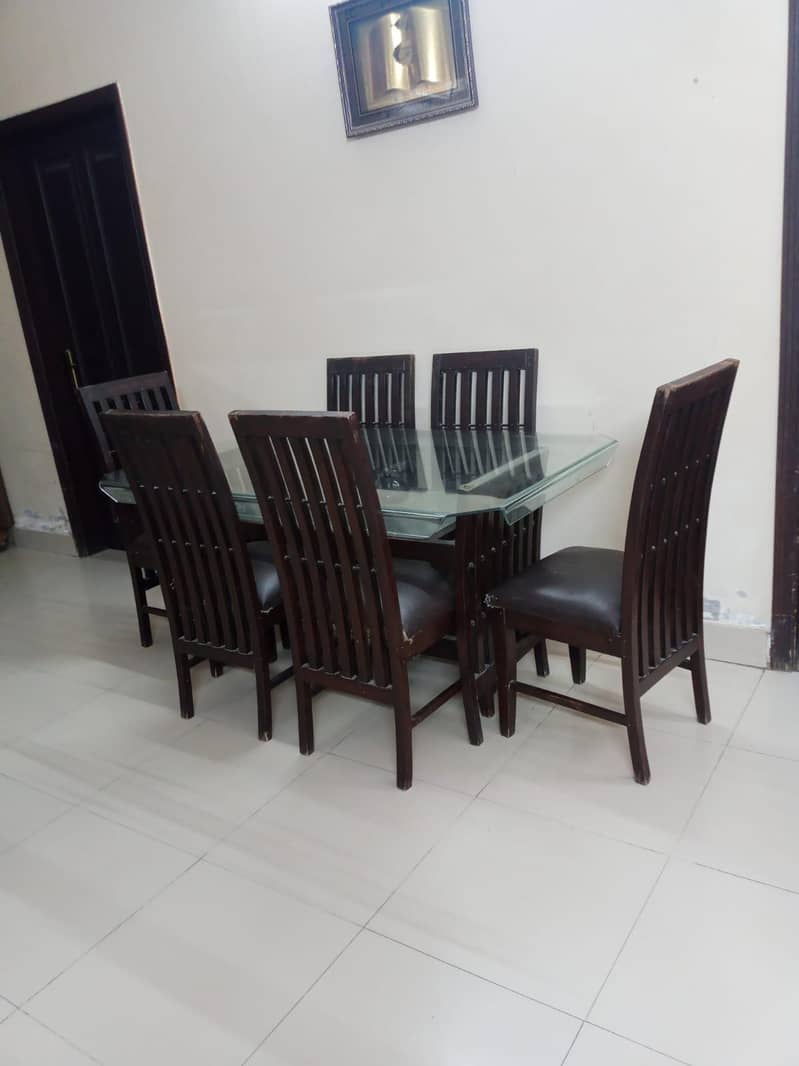 Dining Table 0