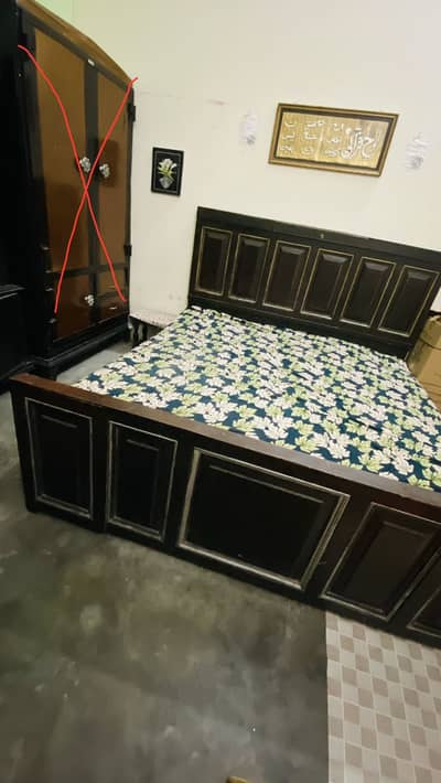 king bed ,dressing table,wardrob and showcase