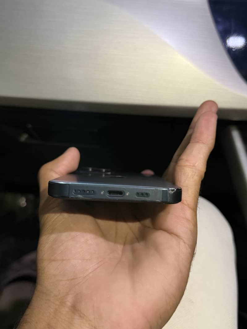 Apple iPhone 13 3