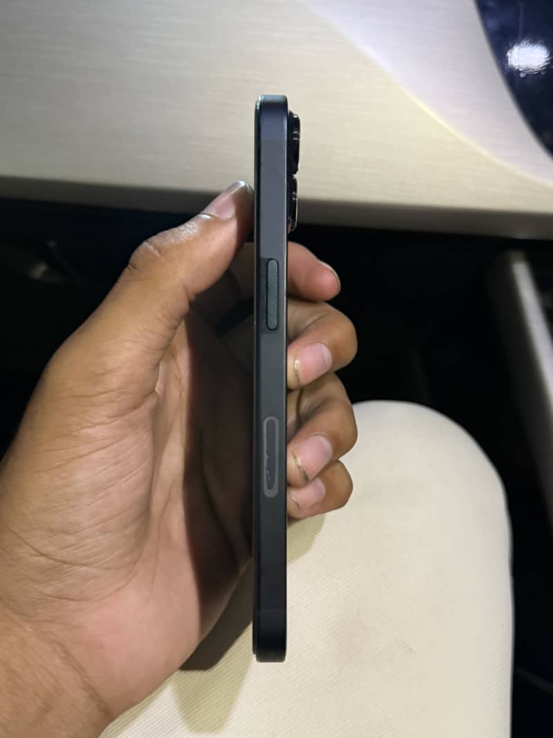 Apple iPhone 13 4
