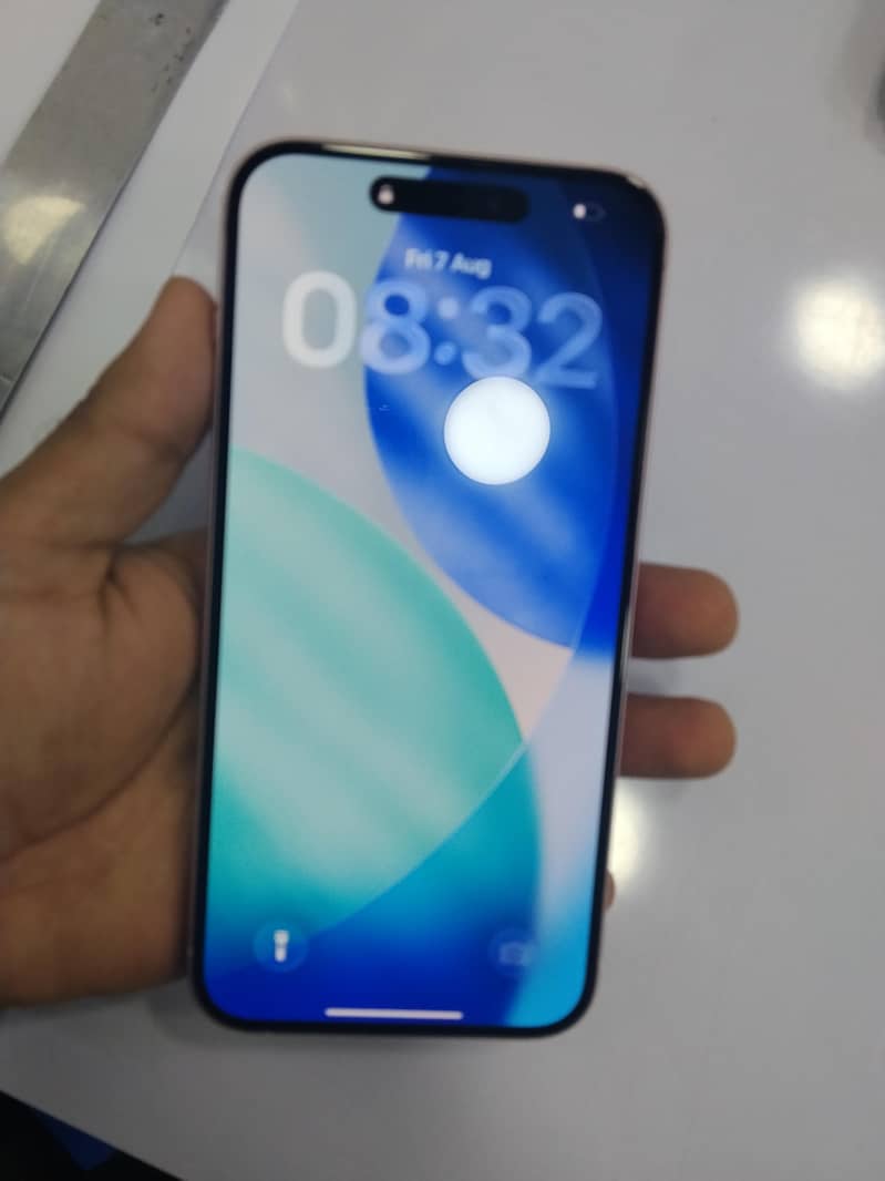 Apple iPhone 15 plus 1
