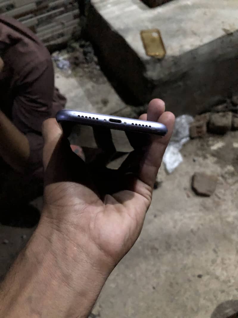 Apple iPhone 11 1