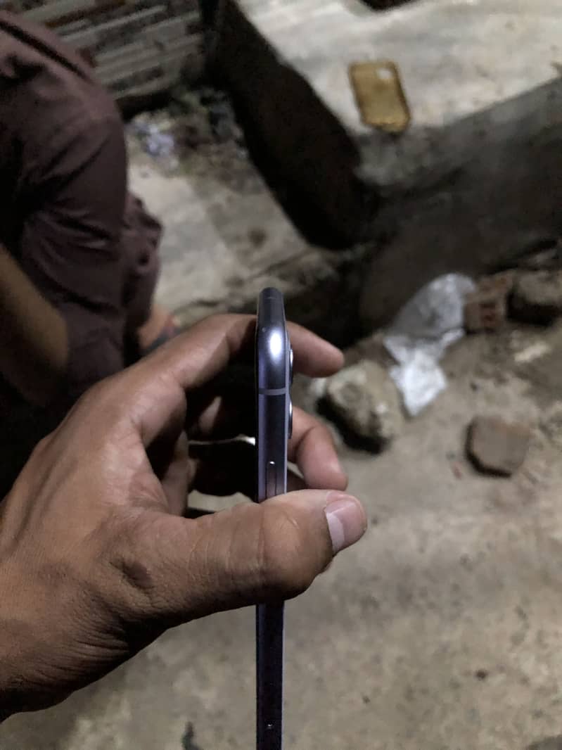 Apple iPhone 11 2