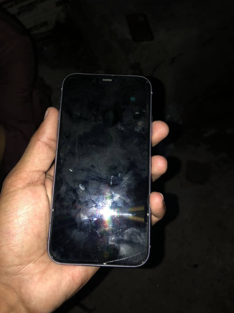Apple iPhone 11 3