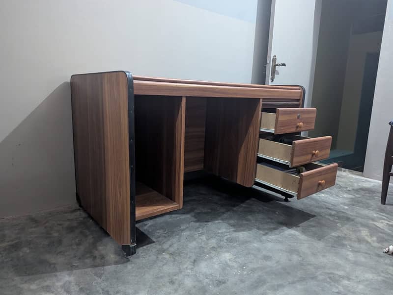 Computer table 2