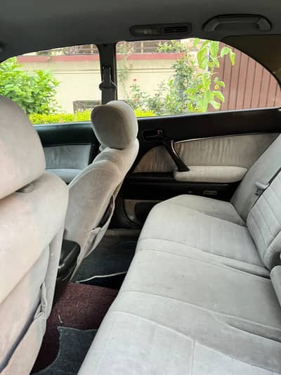 Toyota Crown Royal sloon1992 urgent for sale