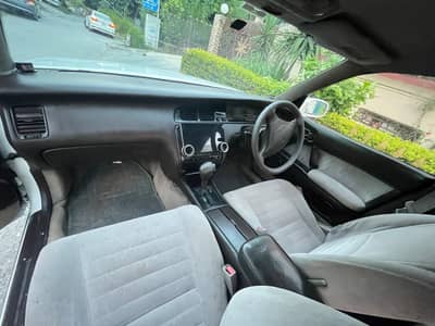 Toyota Crown Royal sloon1992 urgent for sale exchange possible
