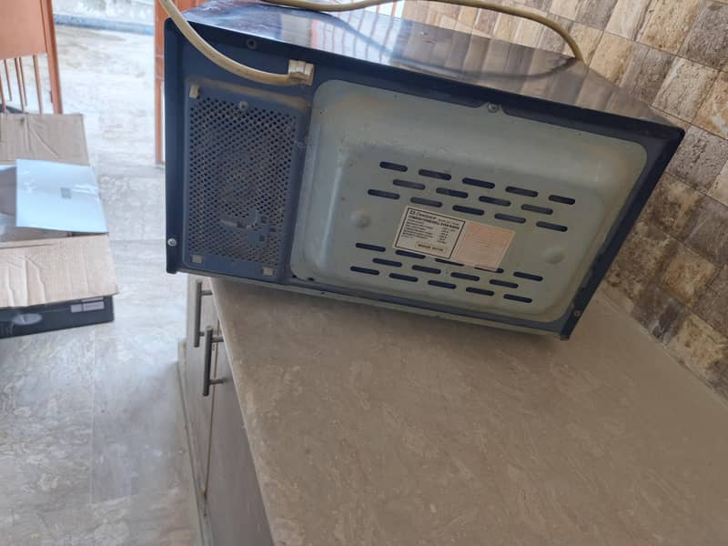 Dawlance Microwave Please Read Description 5