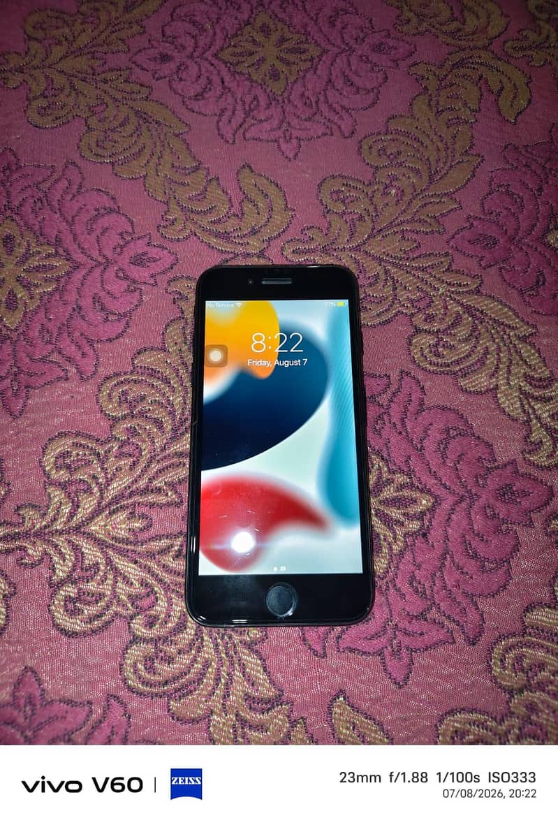 Apple iPhone 7 0