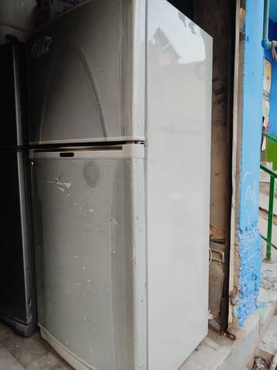 Large size refrigerator
