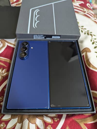 Samsung Mobile Z Flip 7
