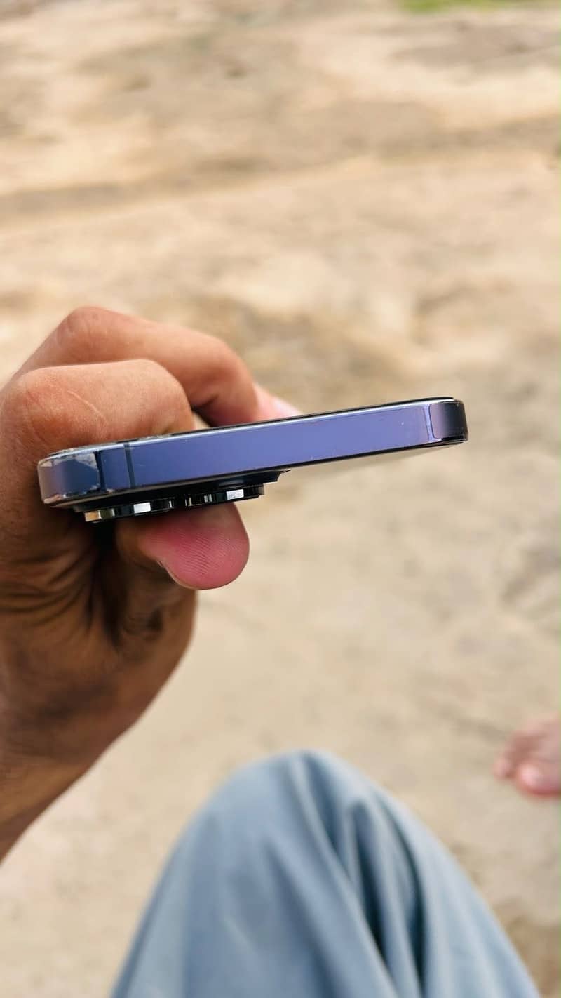 Apple iPhone 14 Pro Max 6