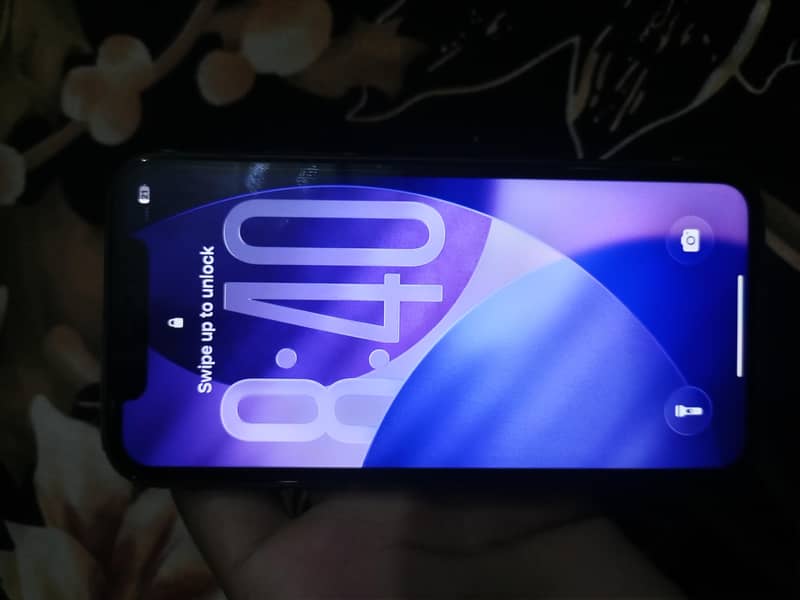 Apple iPhone 11 0