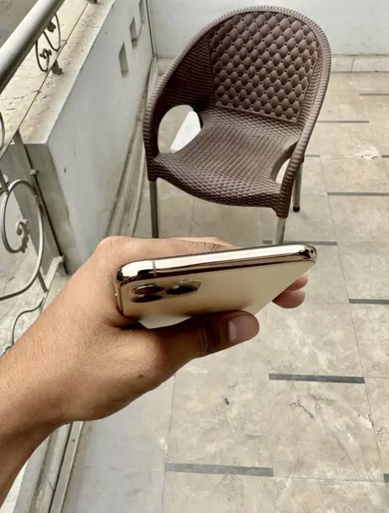 Iphone 11 pro max jv 1