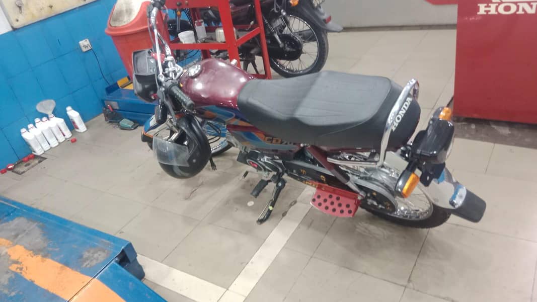 Honda CD 70 4