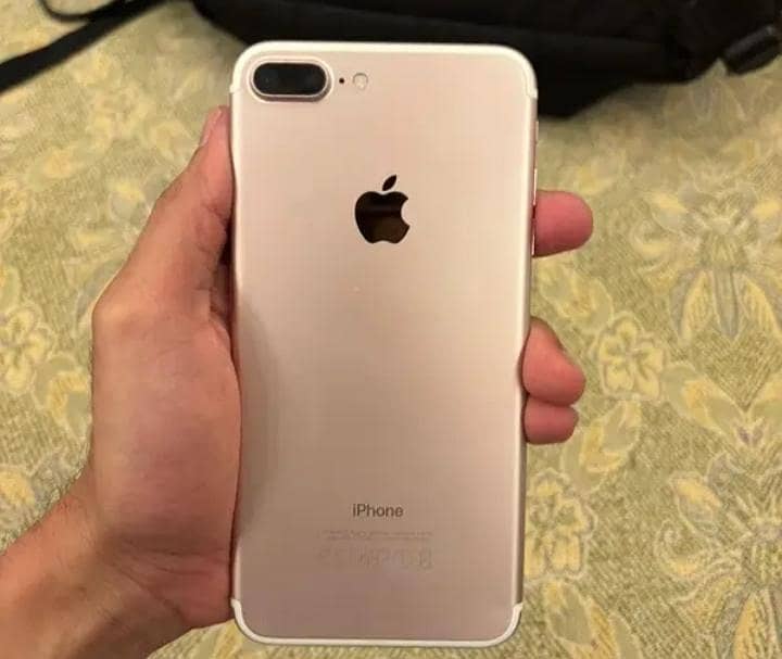 Apple iPhone 7 Plus 0