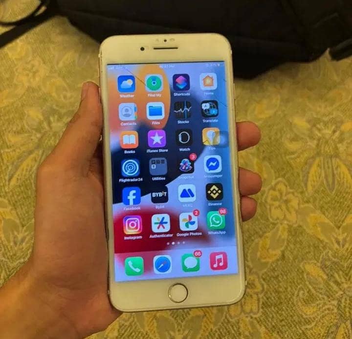 Apple iPhone 7 Plus 1