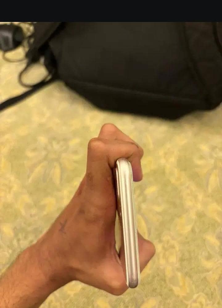 Apple iPhone 7 Plus 3