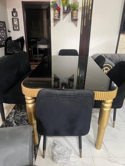 Dinning Table and Chairs