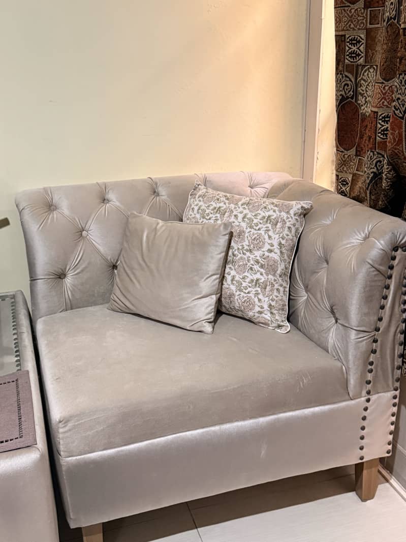 White sofa and table 1