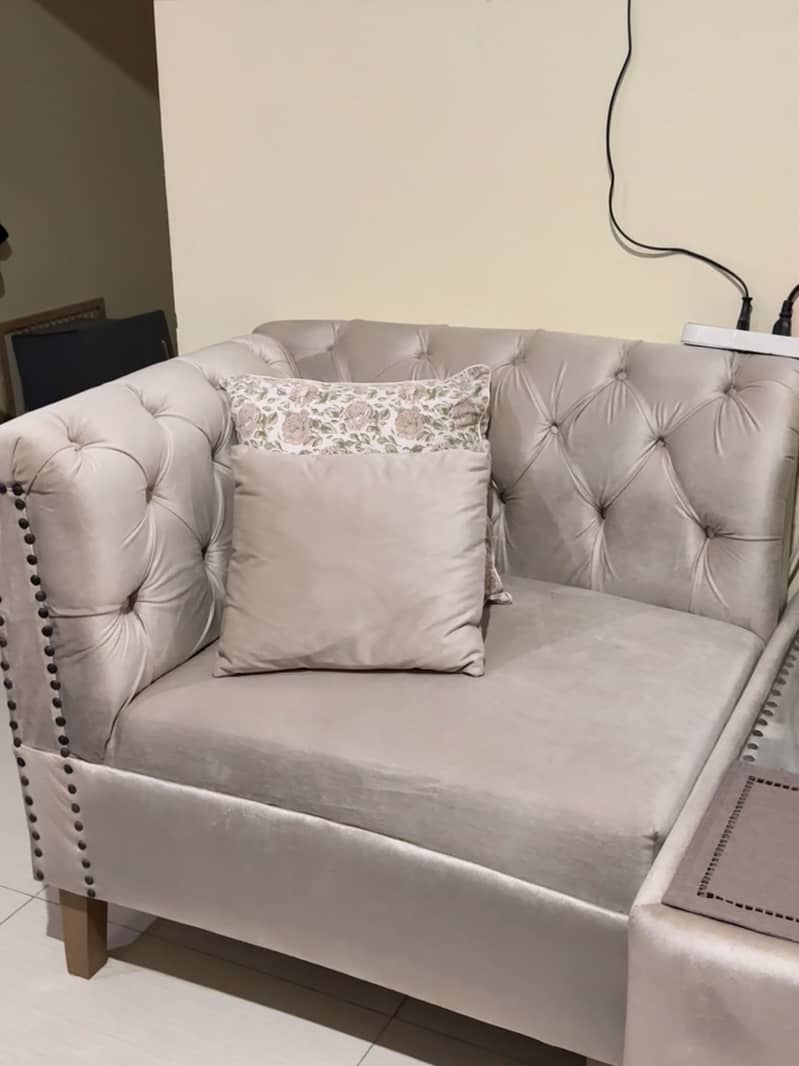 White sofa and table 2
