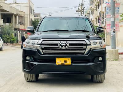 TOYOTA LAND CRUISER V8 AX
