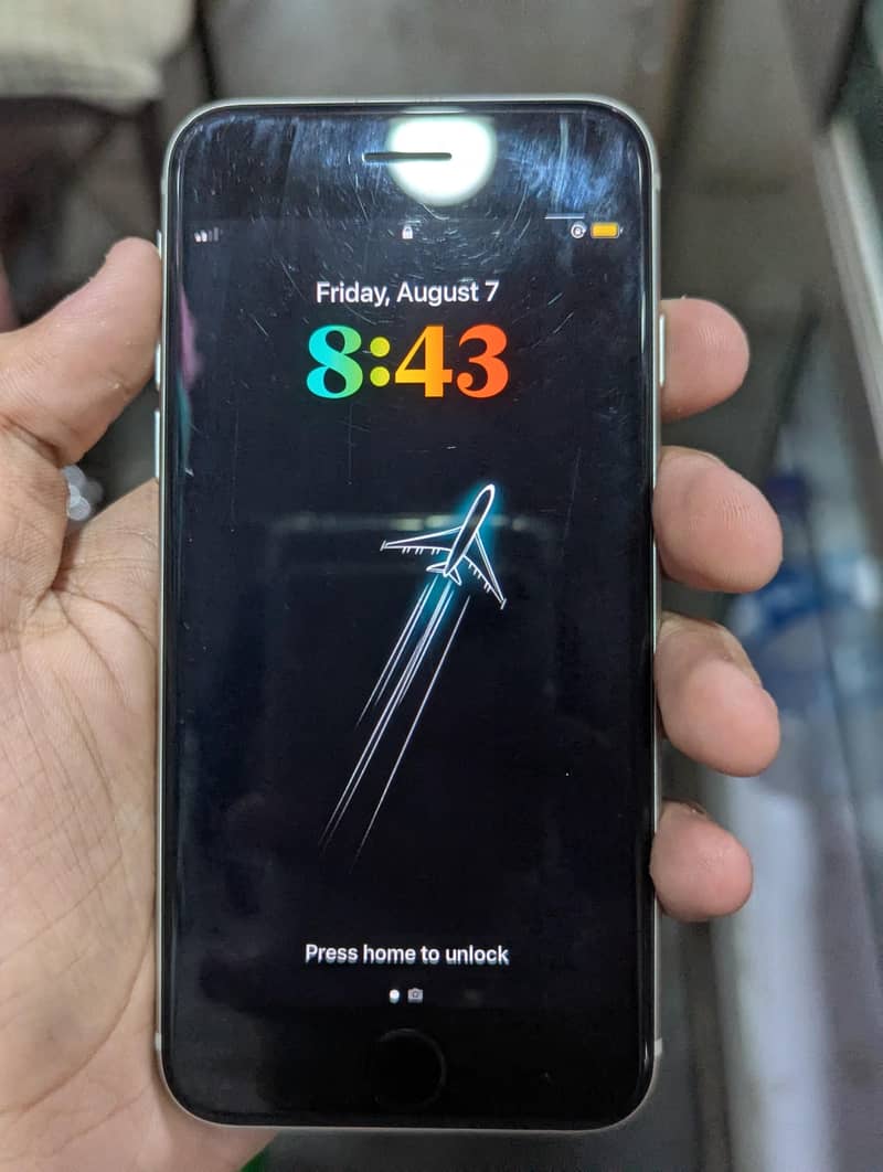 Apple iPhone SE TH3 1