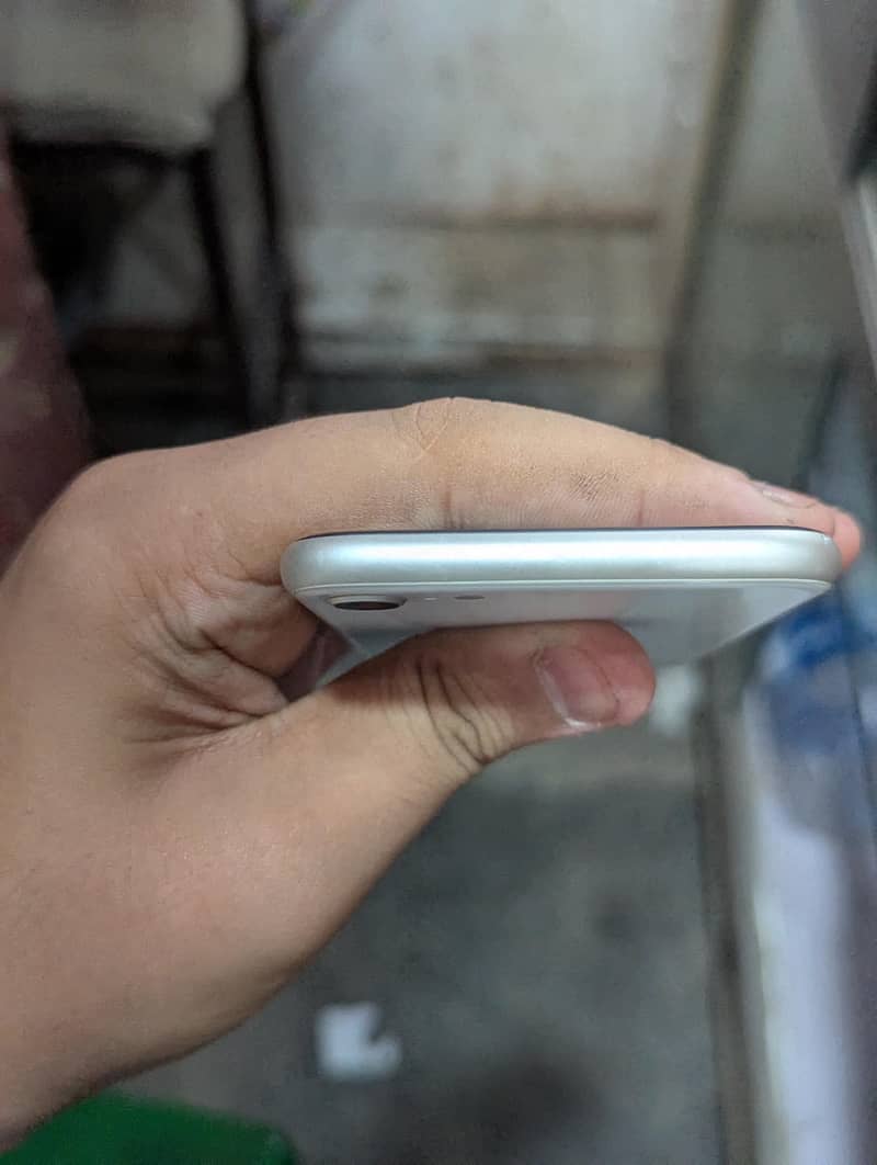Apple iPhone SE TH3 5