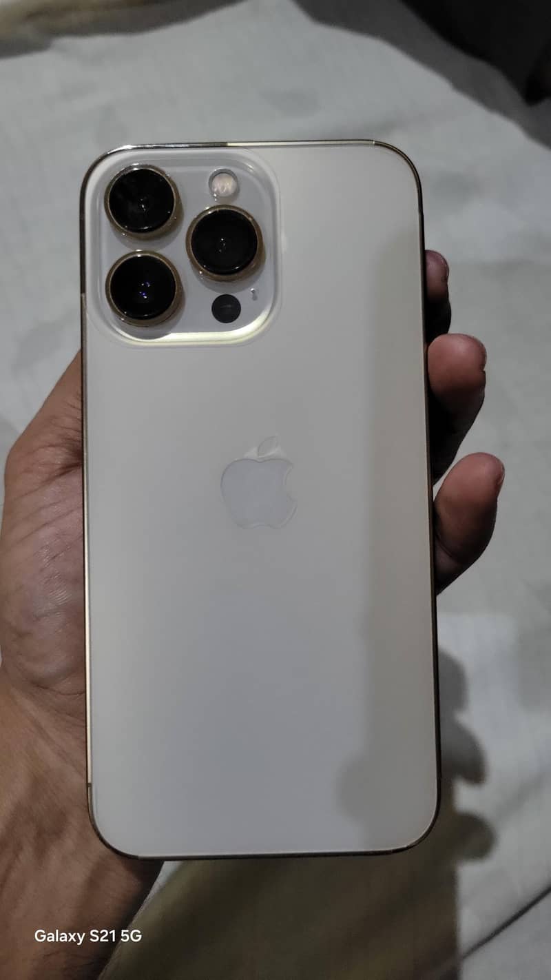 Apple iPhone 13 Pro 4