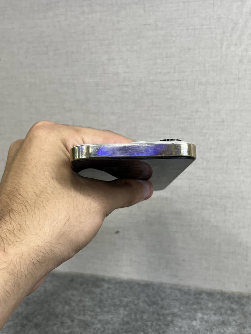 iPhone 14 Pro 2