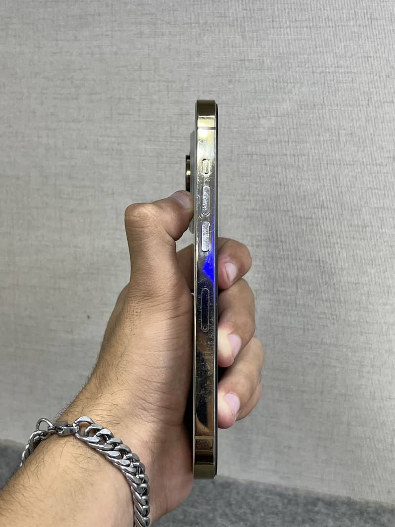 iPhone 14 Pro 3