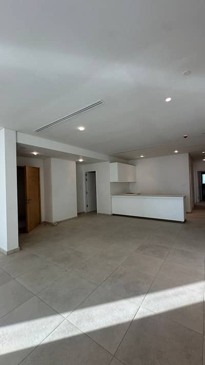 Prime Location 1777 Square Feet Spacious Flat Is Available In Emaar The Views For sale