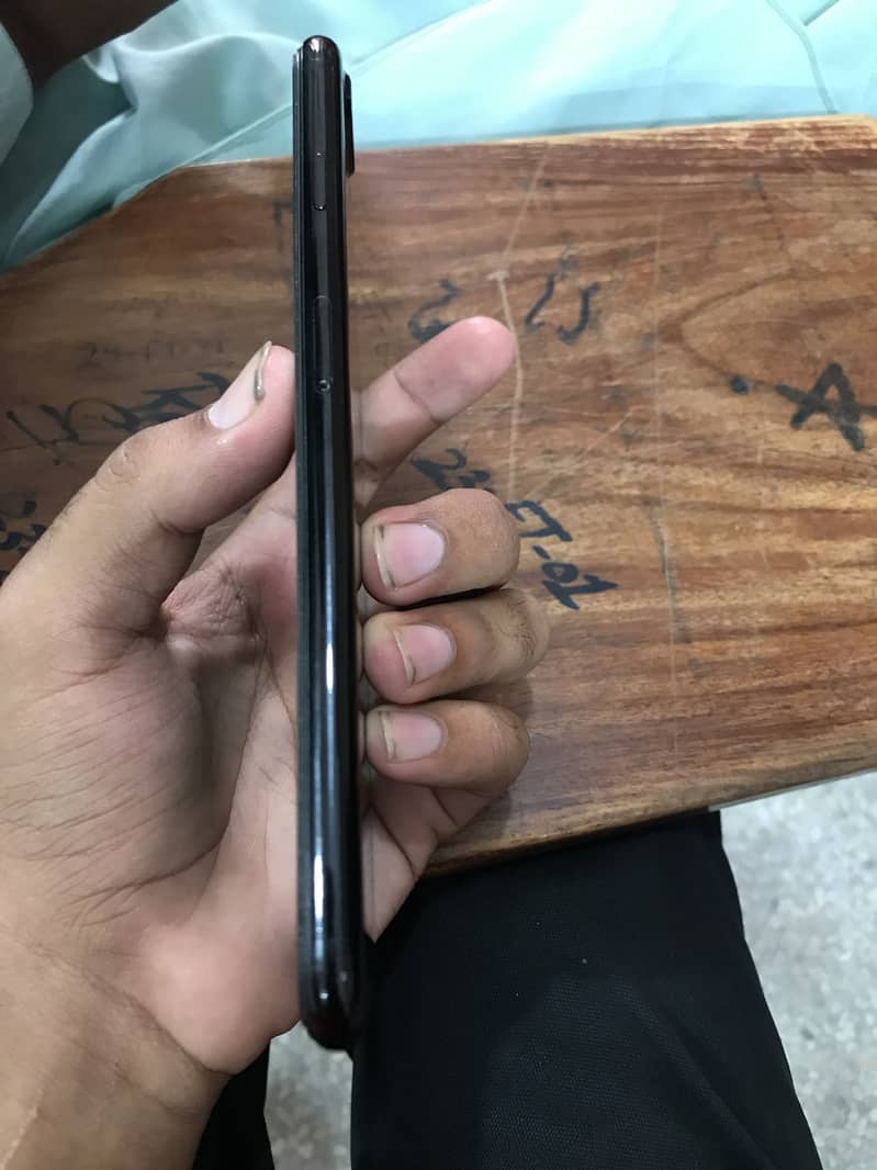Apple iPhone 7 Plus 1