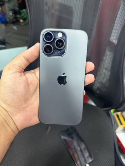 Apple iPhone 16 Pro Max