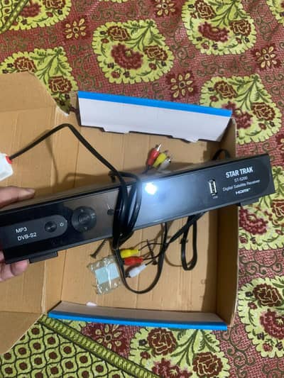 Television dish For sale | Almost brand new | 1080p |