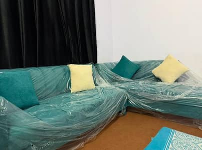 L shape 6 seater sofa with cusions (03709572012)