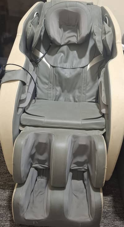 Massage chair-JC Buckman