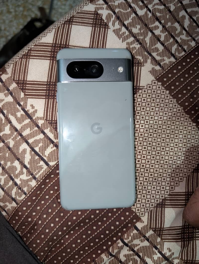Google Pixel 8 1