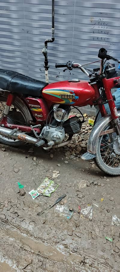 Yamaha by 100