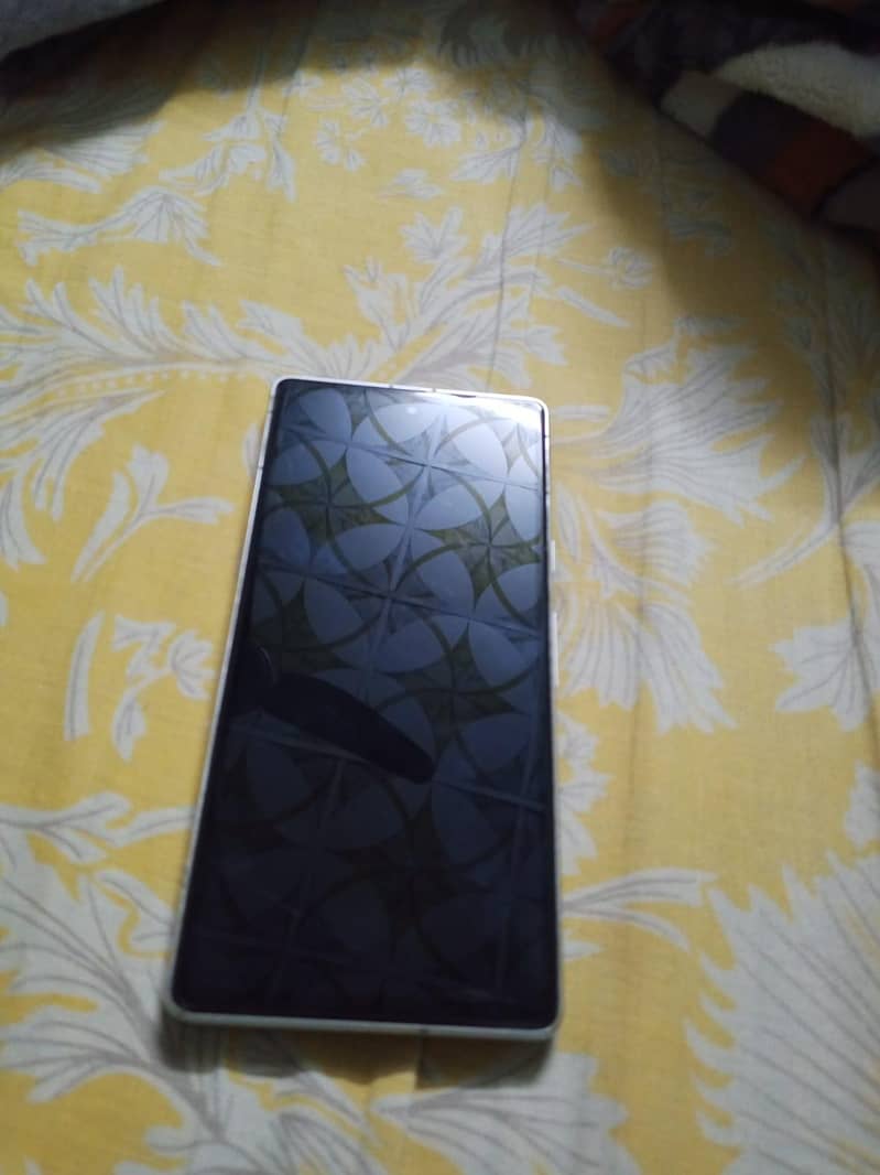 Google Pixel 7 4