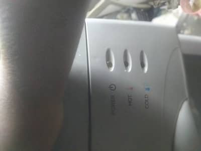 water dispenser for sale in geniune good condition