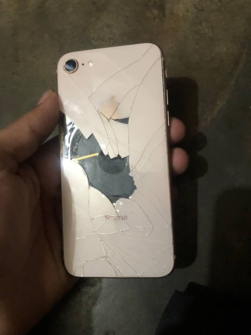 Apple iPhone 8 5
