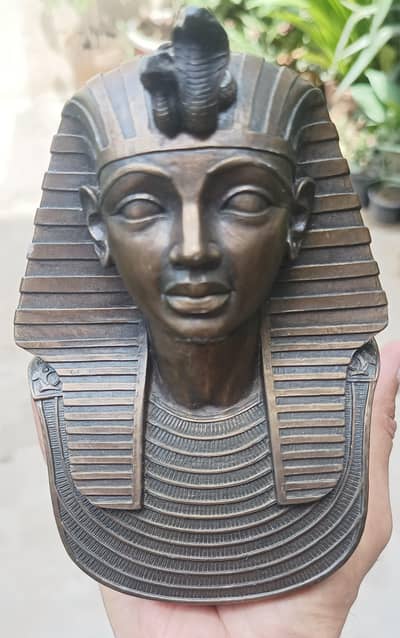 Antique and Vintage Show Piece ( Different Price's. WhatsApp Me)