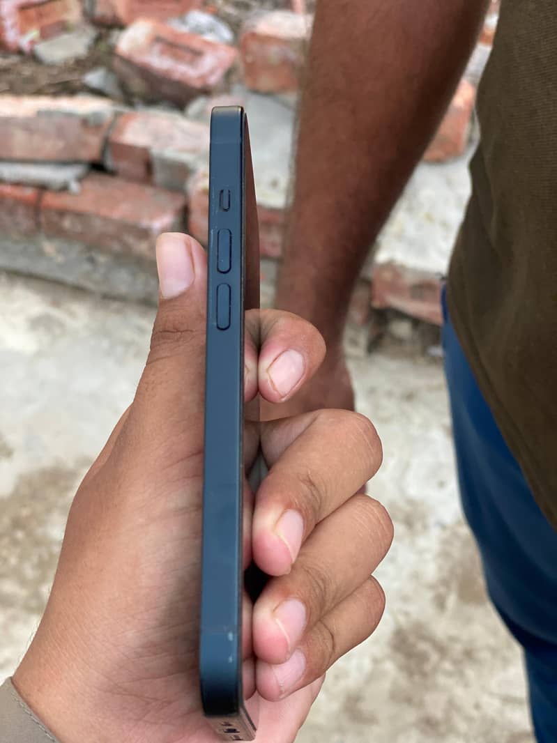 Apple iPhone 14 6