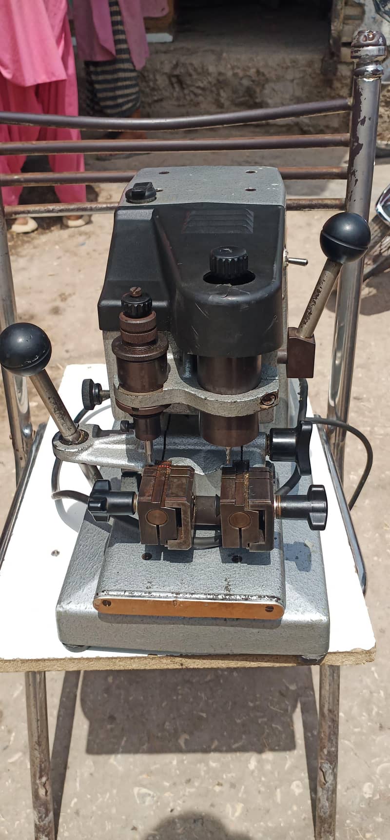 Key Cutting machine 2