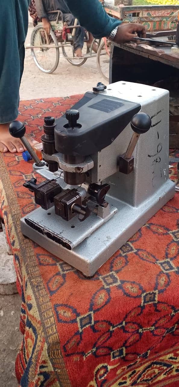 Key Cutting machine 3