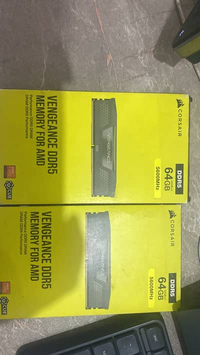 Ddr 5 (5600) Corsair 128 gb Available ( 64gb + 64gb)
