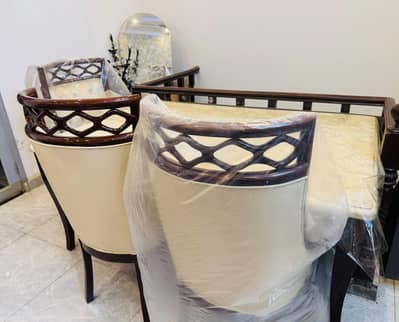 brand new dining table not used one time
