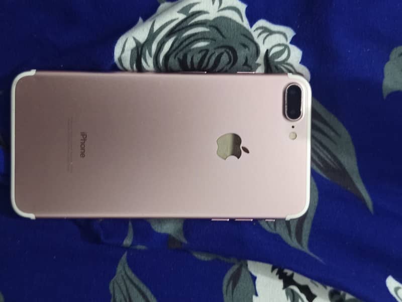 Apple iPhone 7 Plus 2